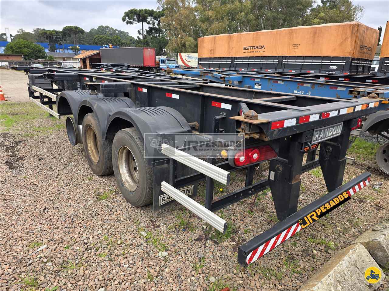 CARRETA SEMI-REBOQUE PORTA-CONTAINER JR Pesados CURITIBA PARANÁ PR